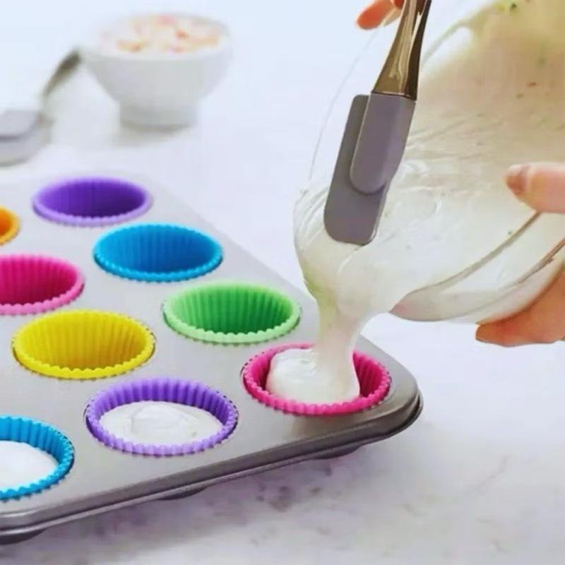 Kit 12 Peças Forma de Silicone Muffins Cupcakes Bolinhos Tortinhas Auto Desmoldante - Sortida